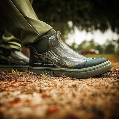  Gator Waders In Action Camp Boots Mens Realtree Original 2 View 